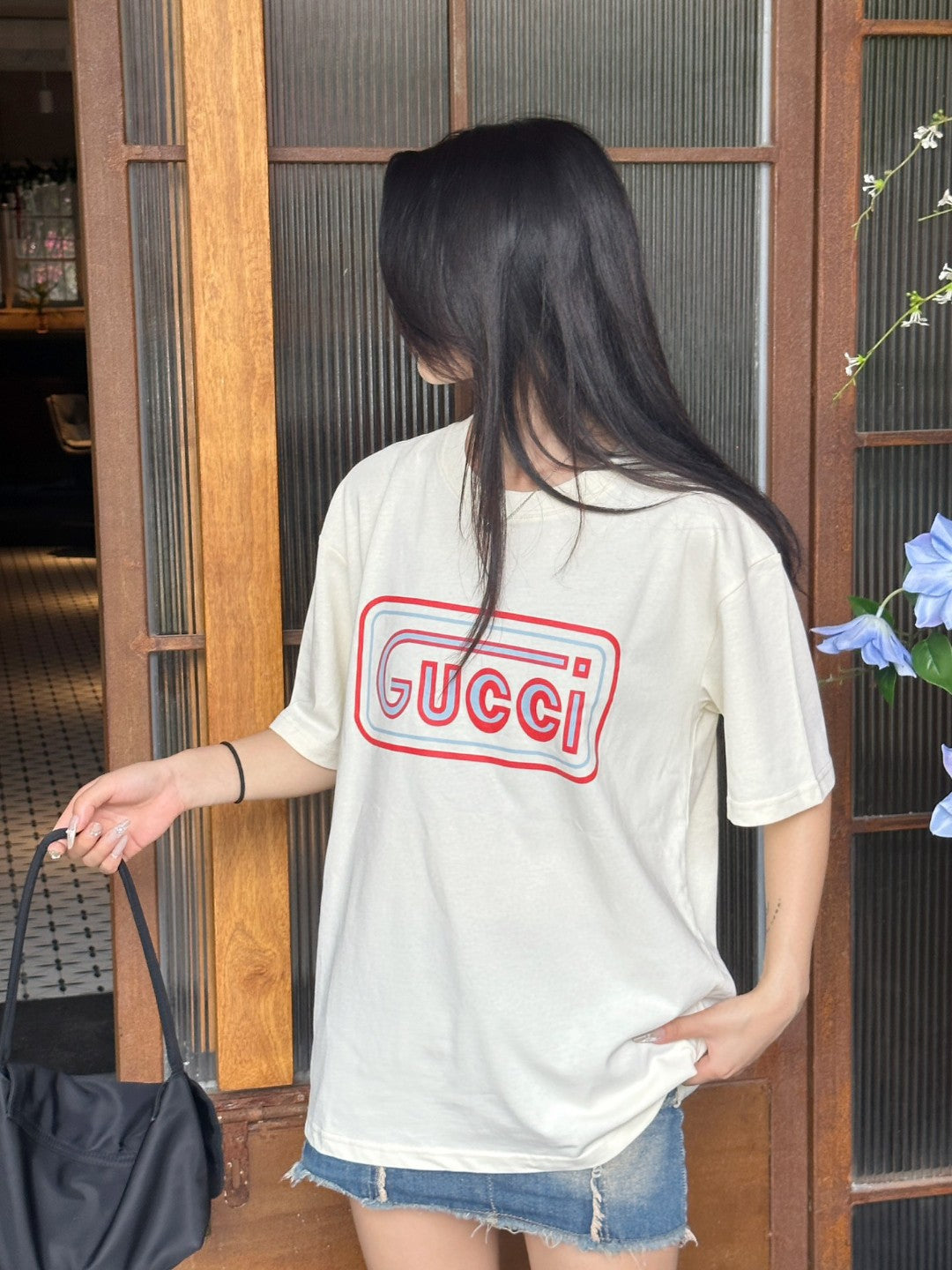 Gucci Vintage Logo T-Shirt - Phantom Kicks