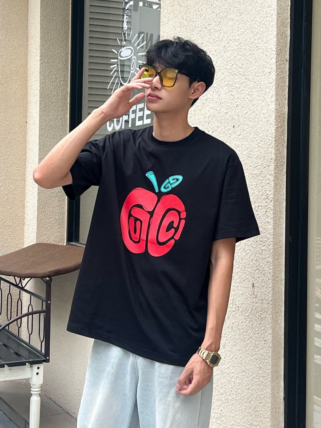 Gucci Apple Logo T-Shirt (Black) - Phantom Kicks
