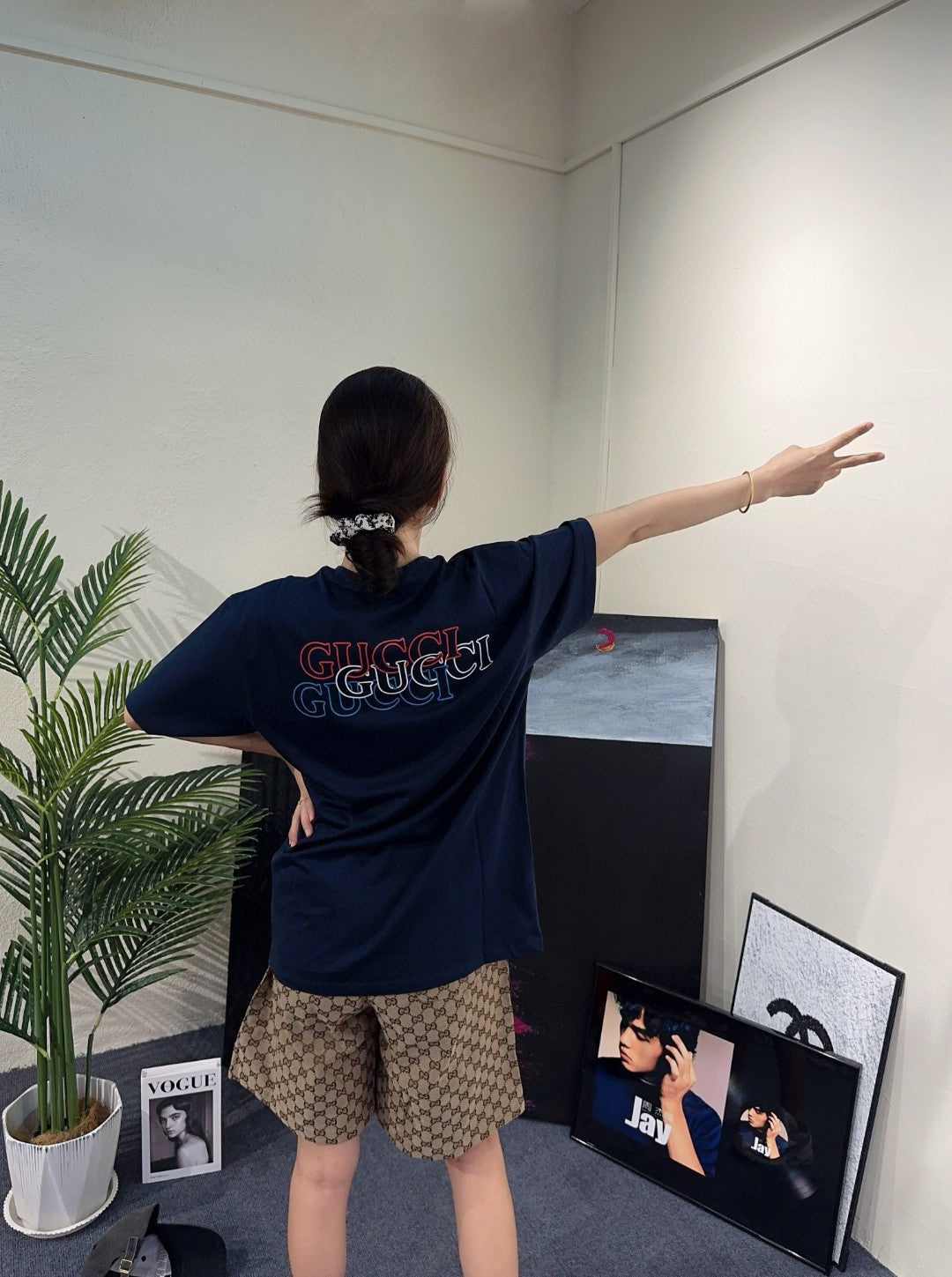Gucci Navy Blue T-Shirt with Vertical Logo Patch - Phantom Kicks