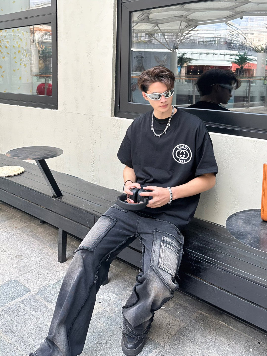 Gucci 1921 Logo Graphic T-Shirt (Black) - Phantom Kicks