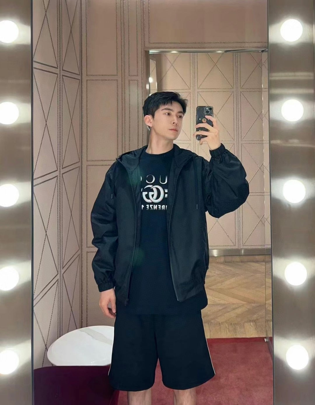 Gucci Black T-Shirt with Firenze 1921 Logo - Phantom Kicks