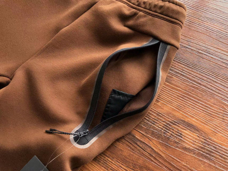 NIKE TECH FLEECE PANTS x BROWN - Phantom Kicks