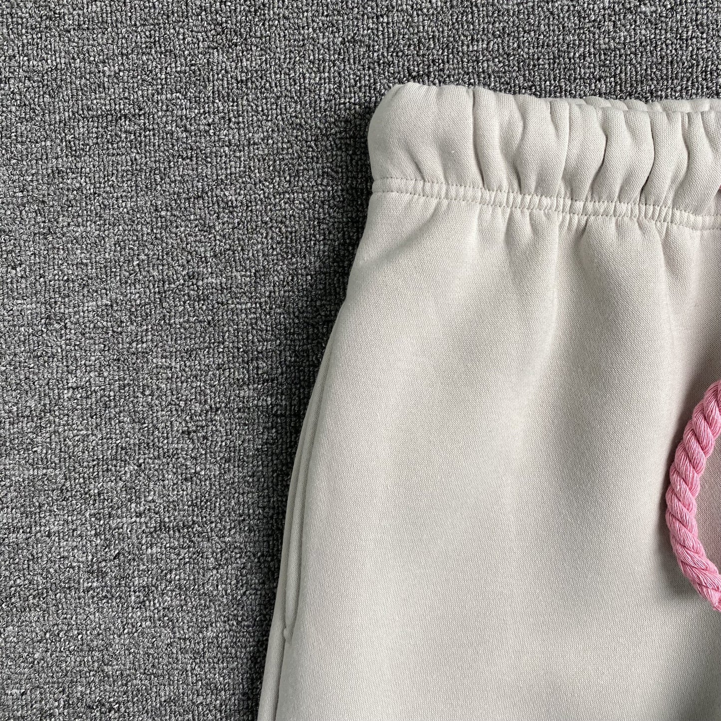 SYNA WORLD SYNA LOGO SWEATPANTS GREY PINK - Phantom Kicks
