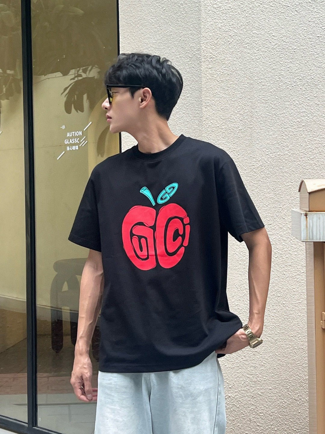 Gucci Apple Logo T-Shirt (Black) - Phantom Kicks