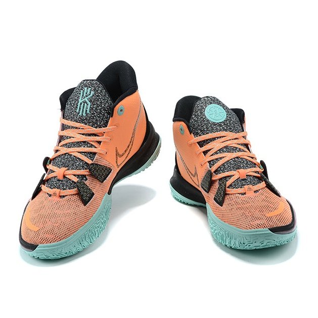 NIKE KYRIE 7 x PLAY FOR THE FUTURE - Phantom Kicks