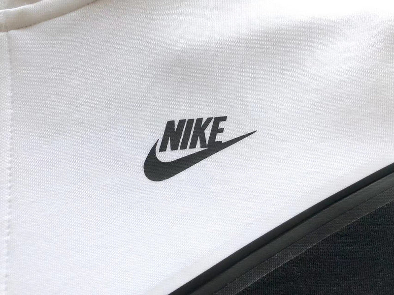 NIKE TECH FLEECE PANTS x WOLF GREY/WHITE/BLACK - Phantom Kicks