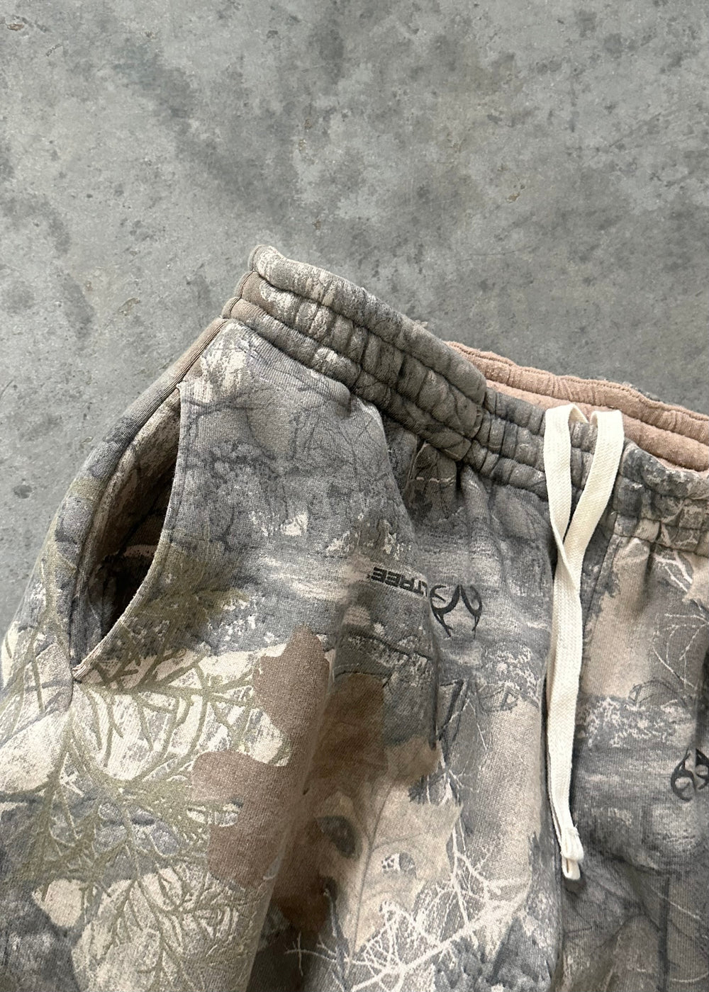 Camo Hoodie and Pants Set for Men Women - Outdoor Hunting Streetwear 2 Piece Tracksuit - Phantom Kicks