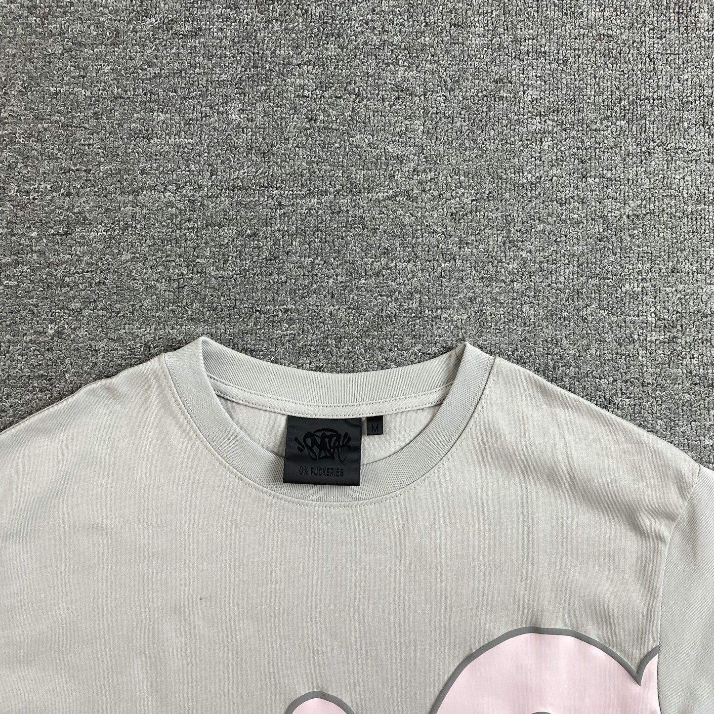 SYNA WORLD T-SHIRT GREY PINK - Phantom Kicks