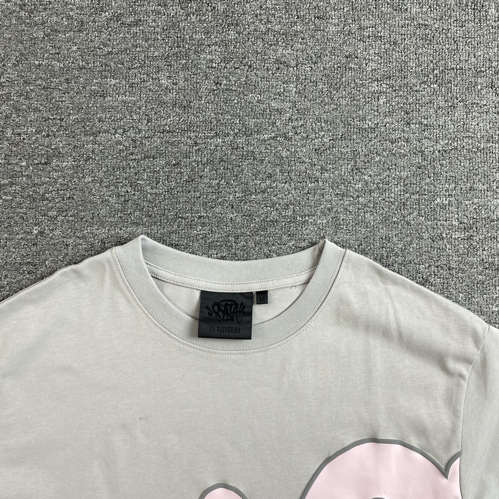 SYNA WORLD T-SHIRT GREY PINK - Phantom Kicks