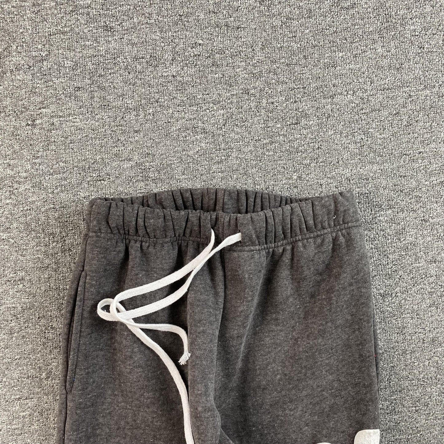 SYNA WORLD SWEATPANTS GREY - Phantom Kicks
