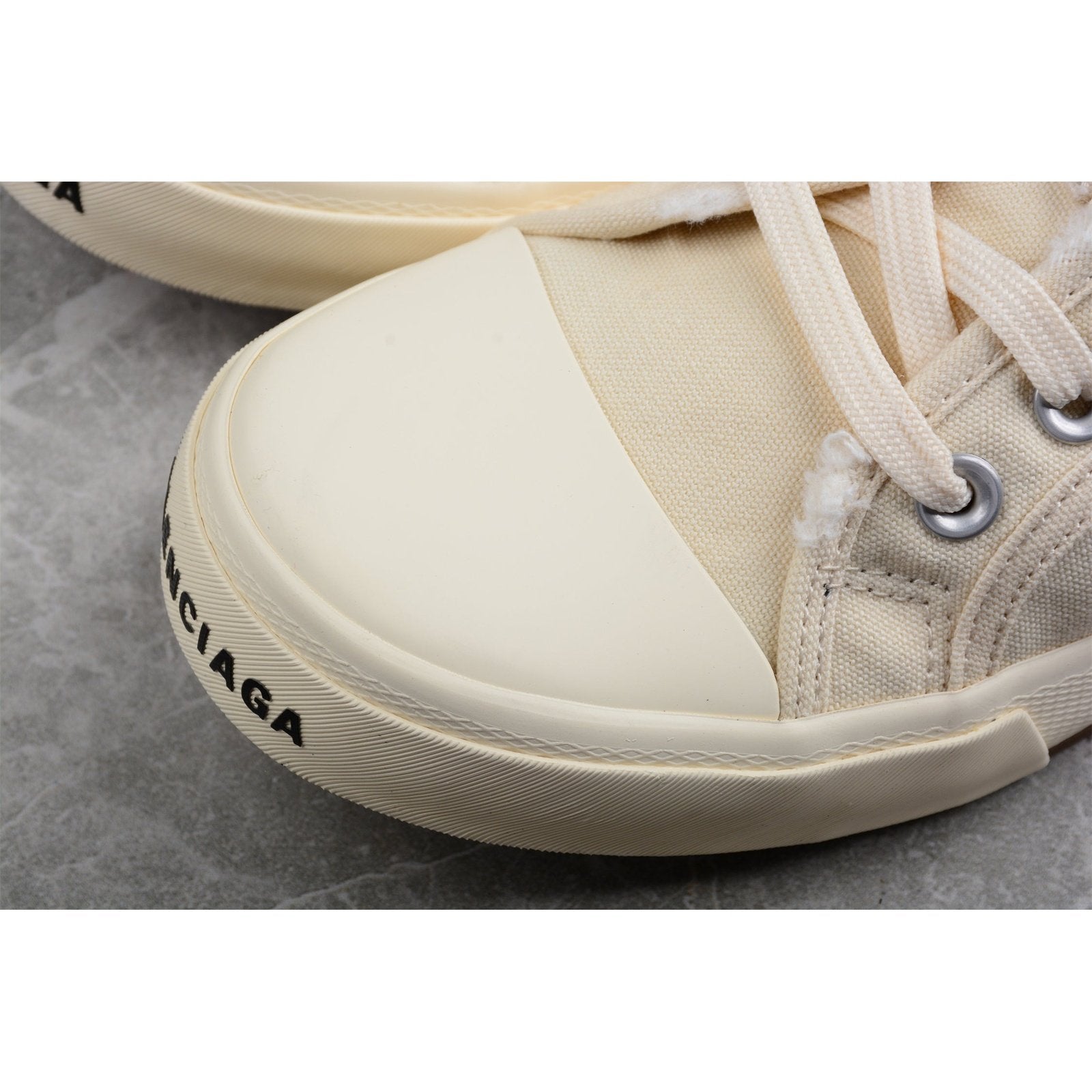 BALENCIAGA PARIS MID VULC DESTR x BEIGE - Phantom Kicks