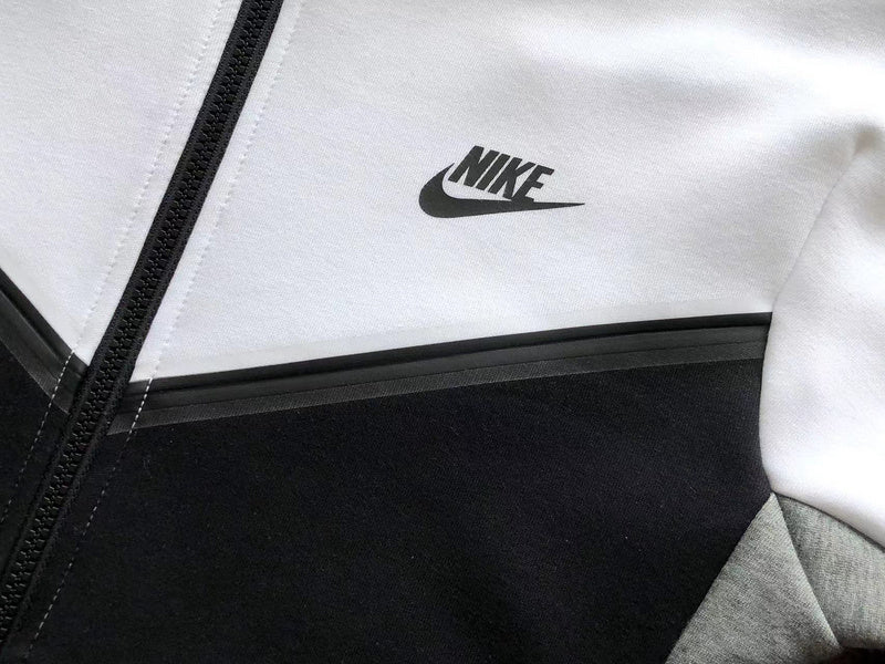 NIKE TECH FLEECE PANTS x WOLF GREY/WHITE/BLACK - Phantom Kicks