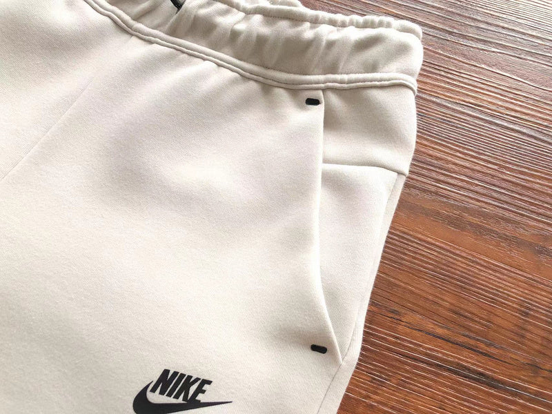 NIKE TECH FLEECE PANTS x CREAMY WHITE - Phantom Kicks