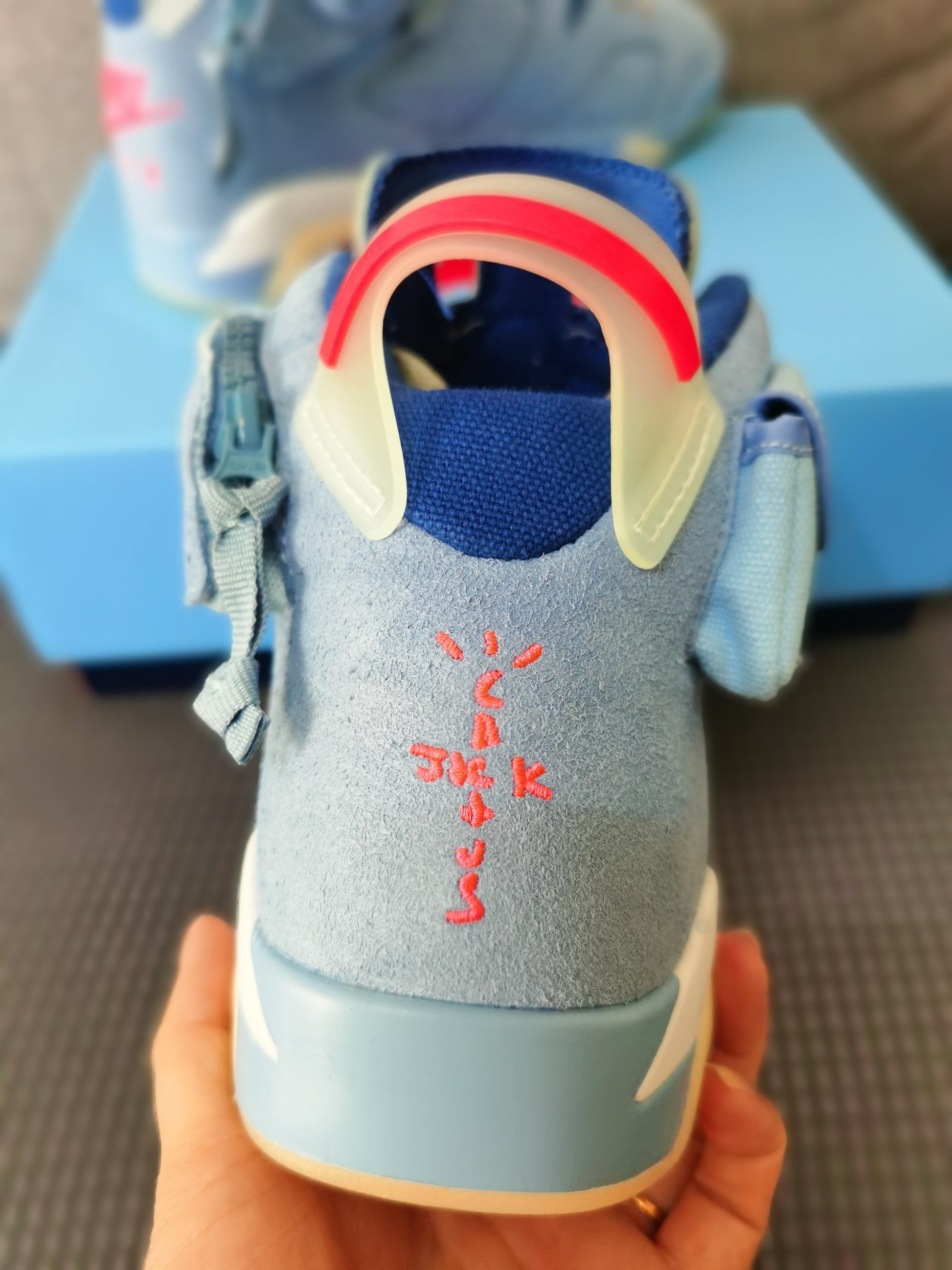 Jordan 6 "UNC" - Phantom Kicks