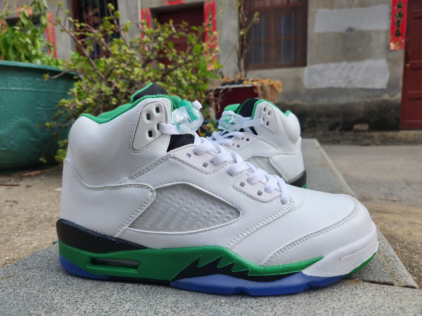 Jordan 5 white, green and black - Phantom Kicks