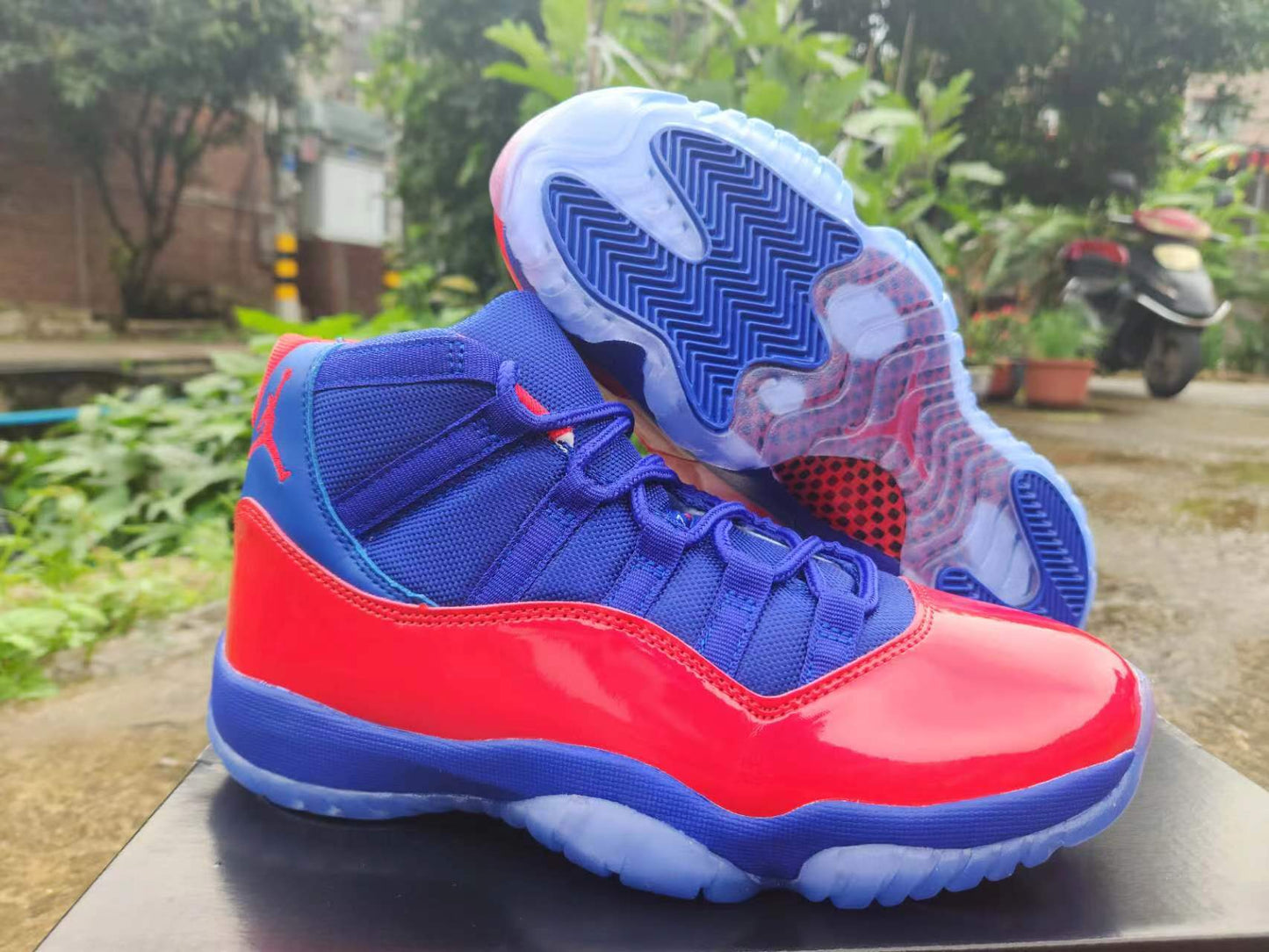 JORDAN 11 Blue and Red - Phantom Kicks