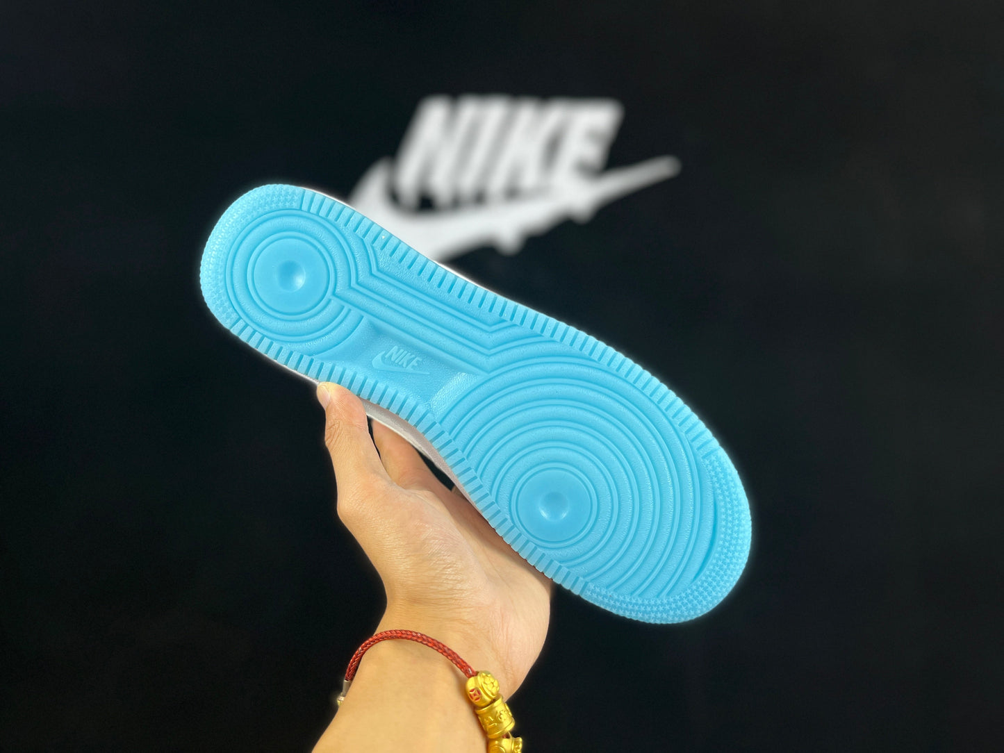 NIKE AIR FORCE 1 "White/Blue/Pink Thermochromatic" - Phantom Kicks