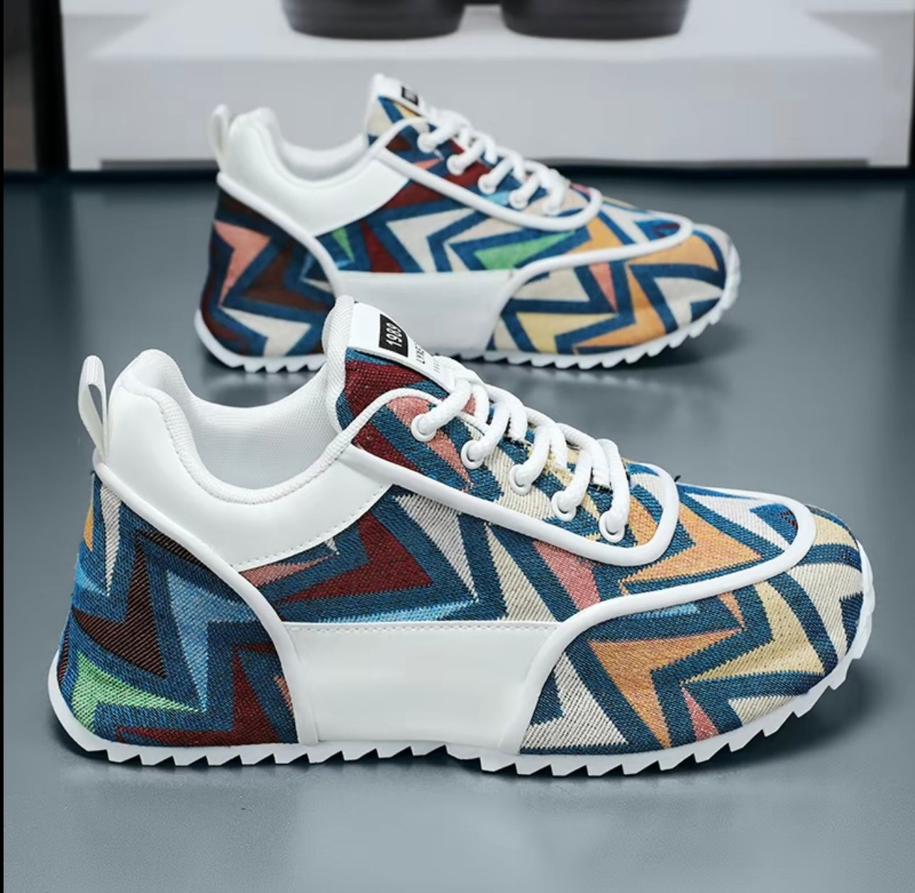 Men's fashionable running shoes are breathable, lightweight, comfortable, thick soled, elastic, casual sports shoes, wear-resistant, anti slip, strong traction, trendy basketball shoes - Phantom Kicks