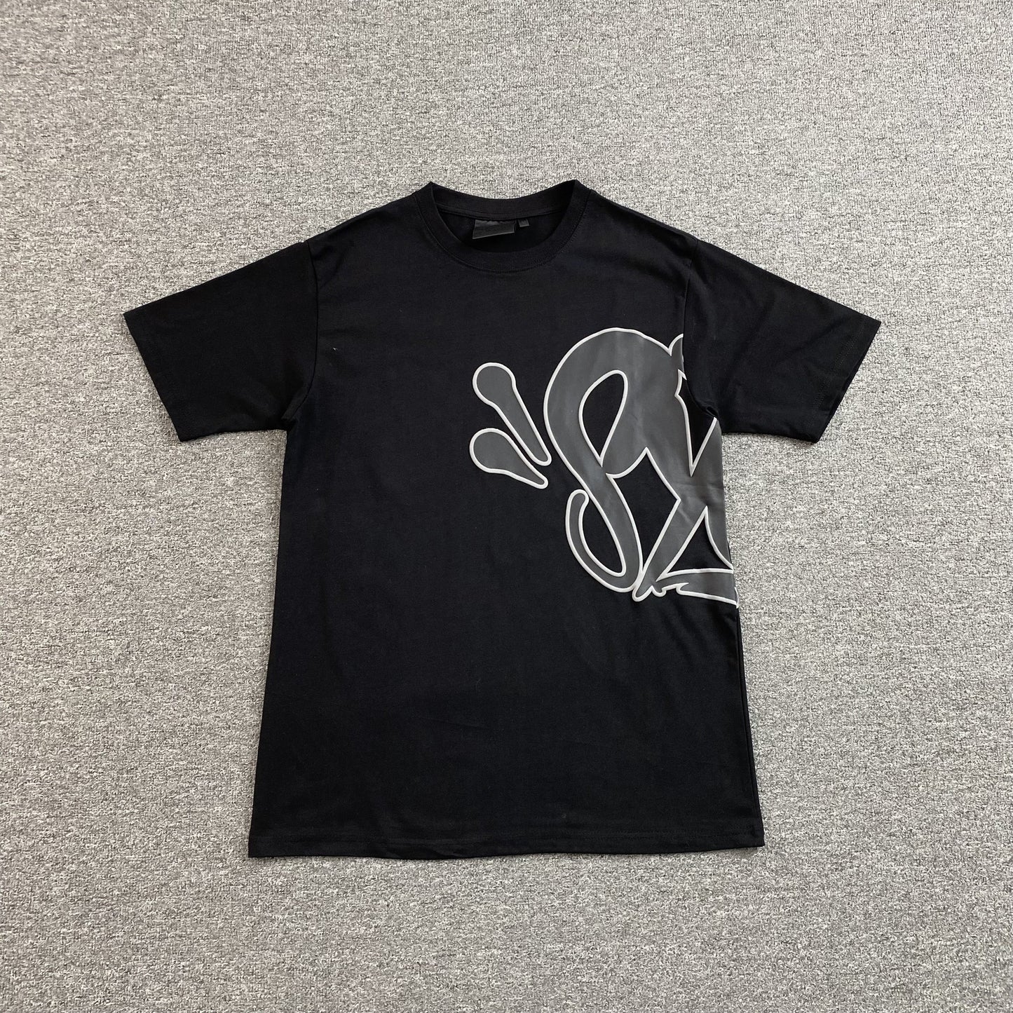 SYNA WORLD T-SHIRT BLACK - Phantom Kicks