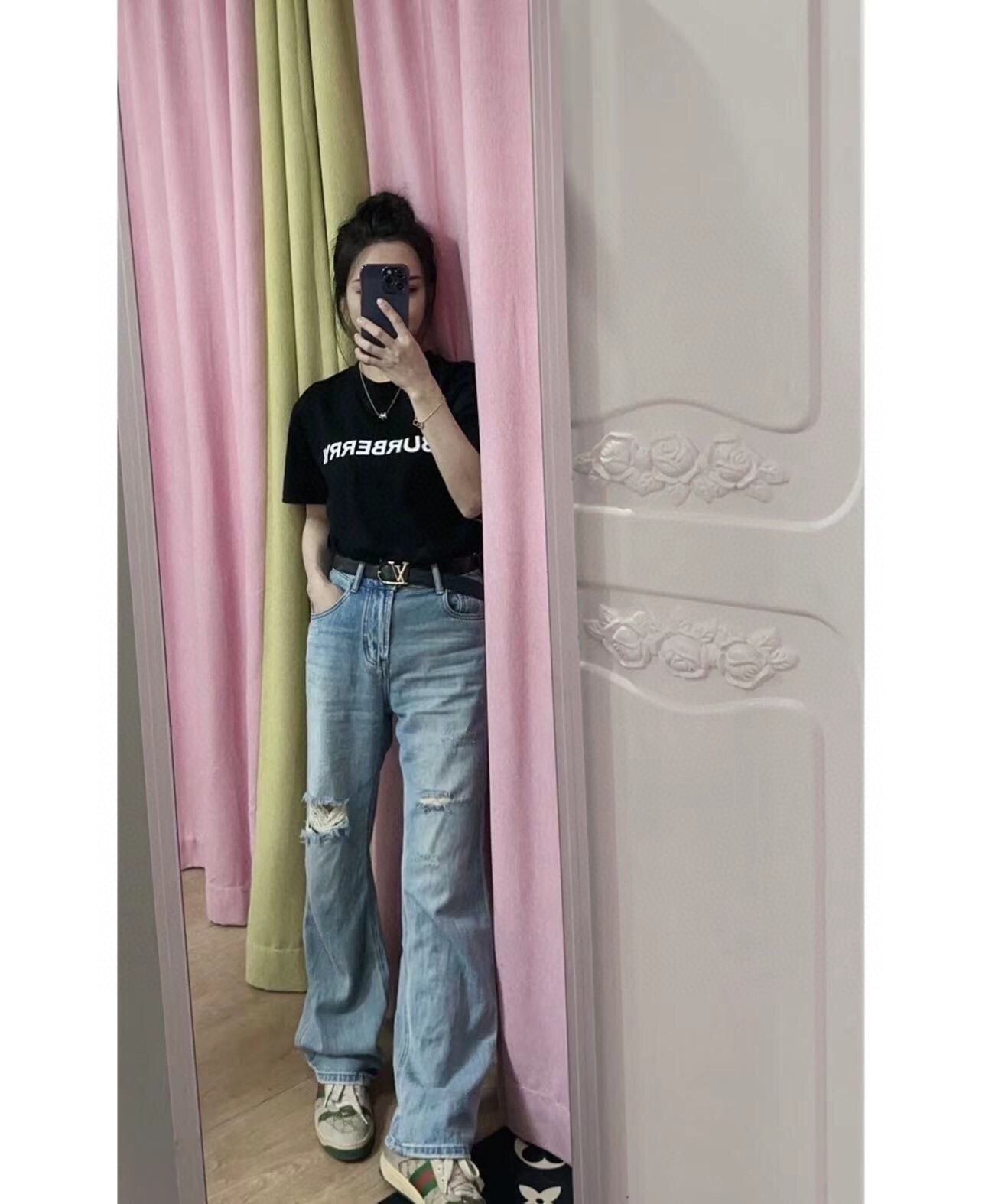 Burberry Logo T-Shirt - Black - Phantom Kicks