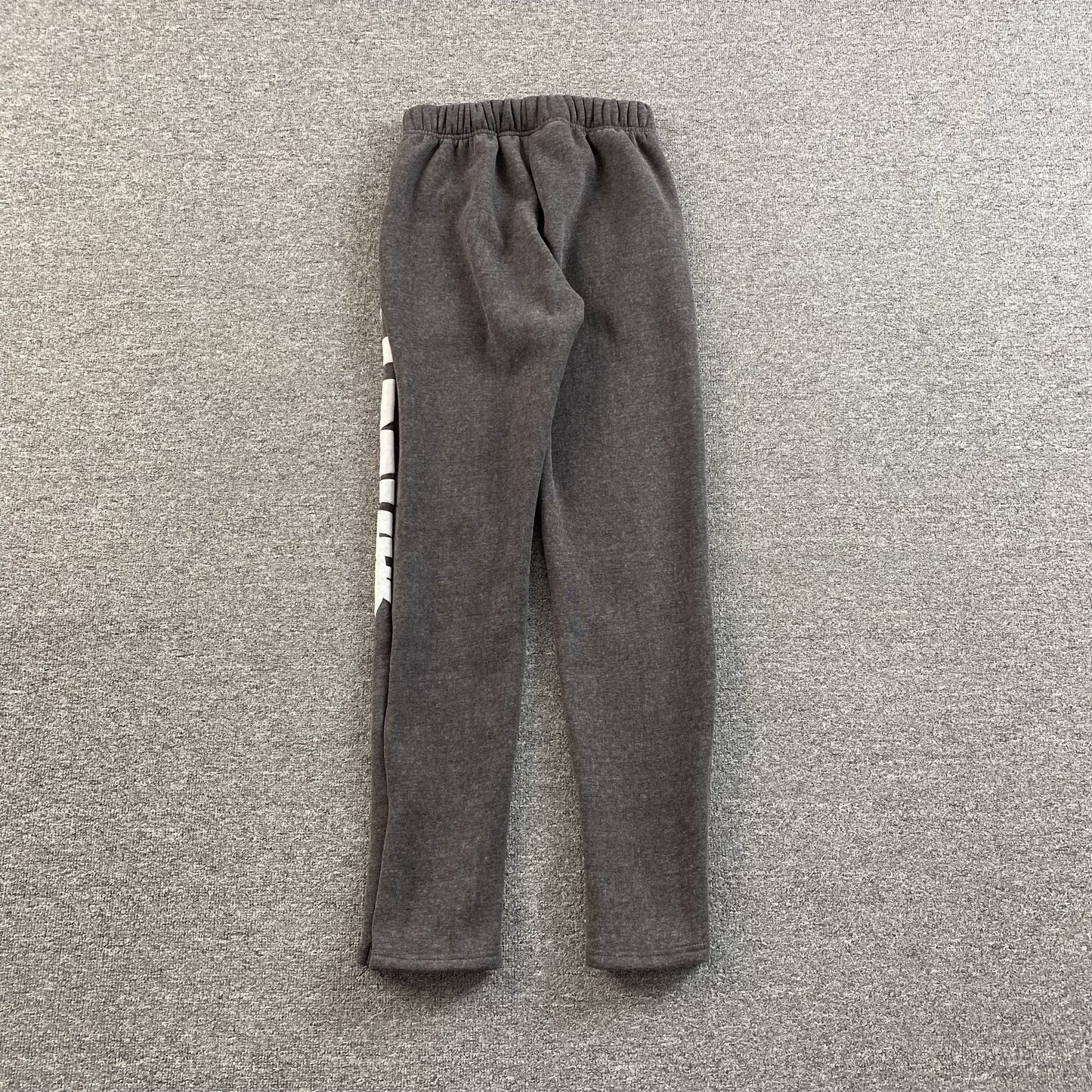 SYNA WORLD SWEATPANTS GREY - Phantom Kicks