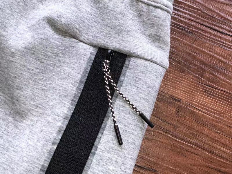 NIKE TECH FLEECE PANTS x GREY - Phantom Kicks
