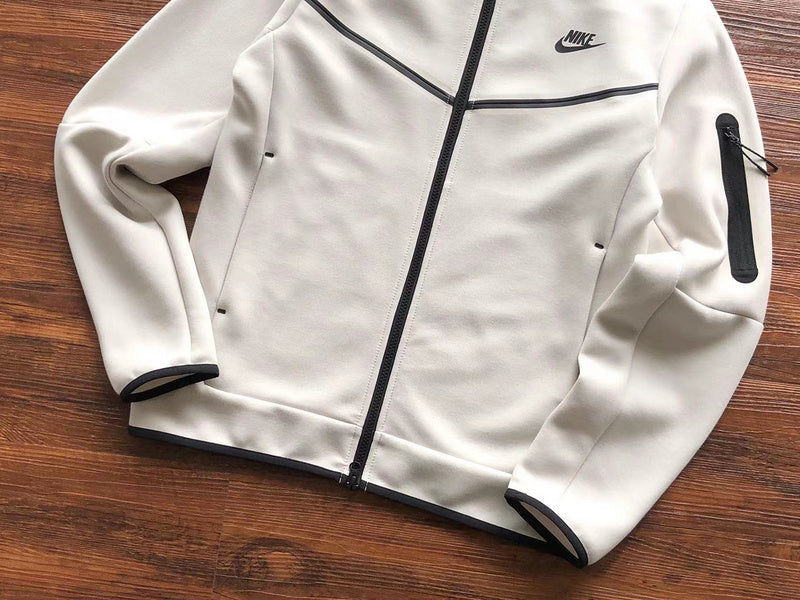 NIKE TECH FLEECE HOODIE x CREAMY WHITE - Phantom Kicks