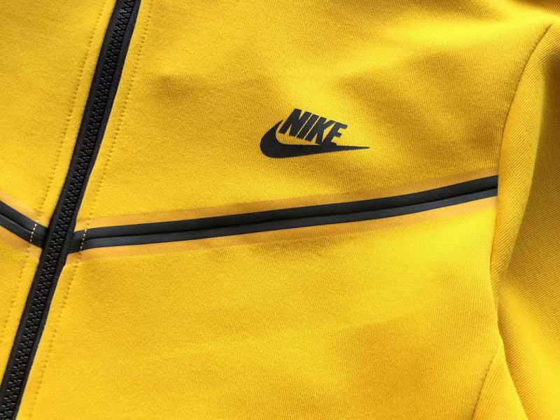 NIKE TECH FLEECE HOODIE x YELLOW - Phantom Kicks