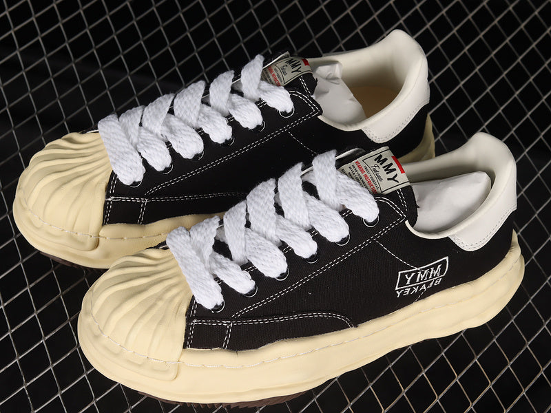 MAISON MIHARA YASUHIRO BLAKEY OG SOLE LEATHER LOW BEIGE BLACK - Phantom Kicks