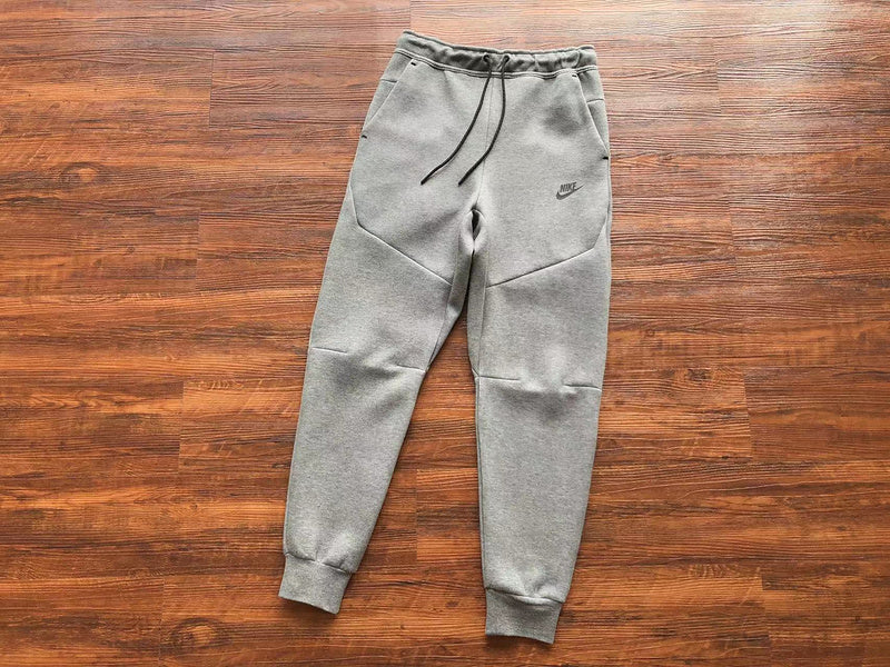 NIKE TECH FLEECE PANTS x WOLF GREY - Phantom Kicks