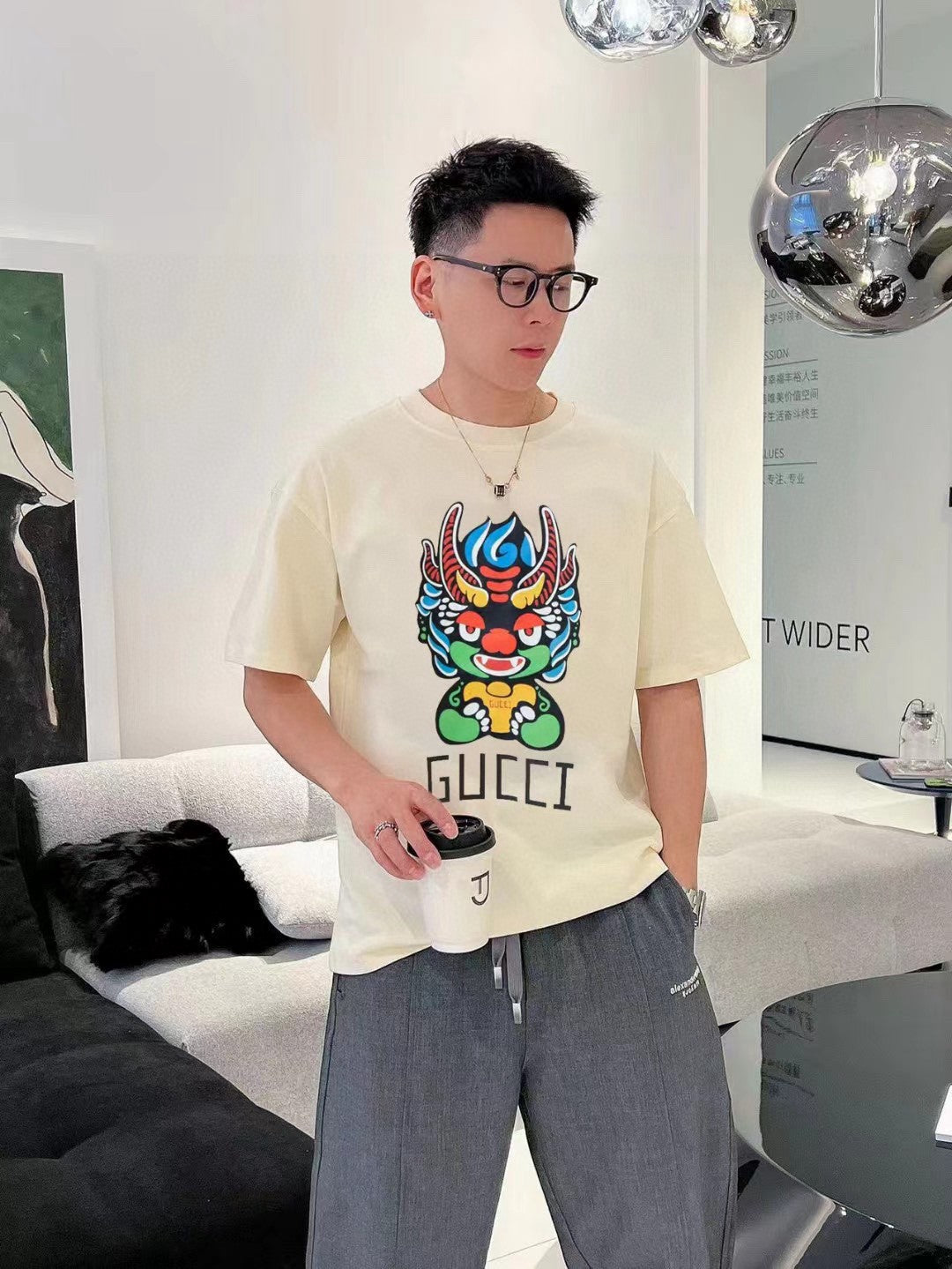 Gucci Dragon Graphic T-shirt - Phantom Kicks