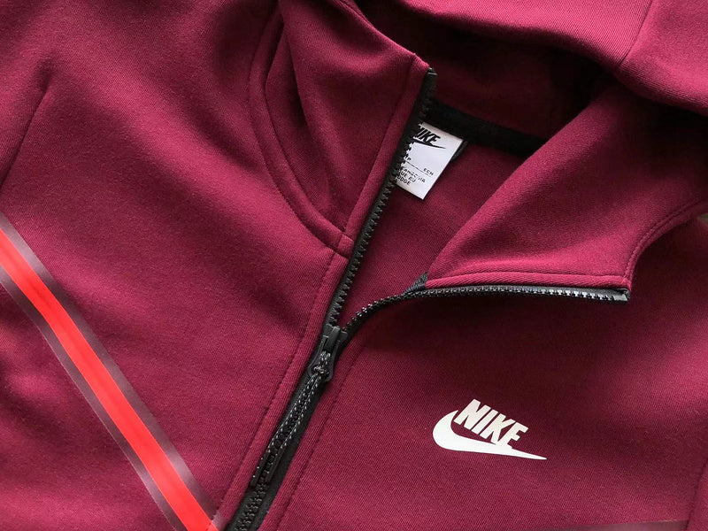 NIKE TECH FLEECE HOODIE x DARK BEETROOT/PHANTOM - Phantom Kicks