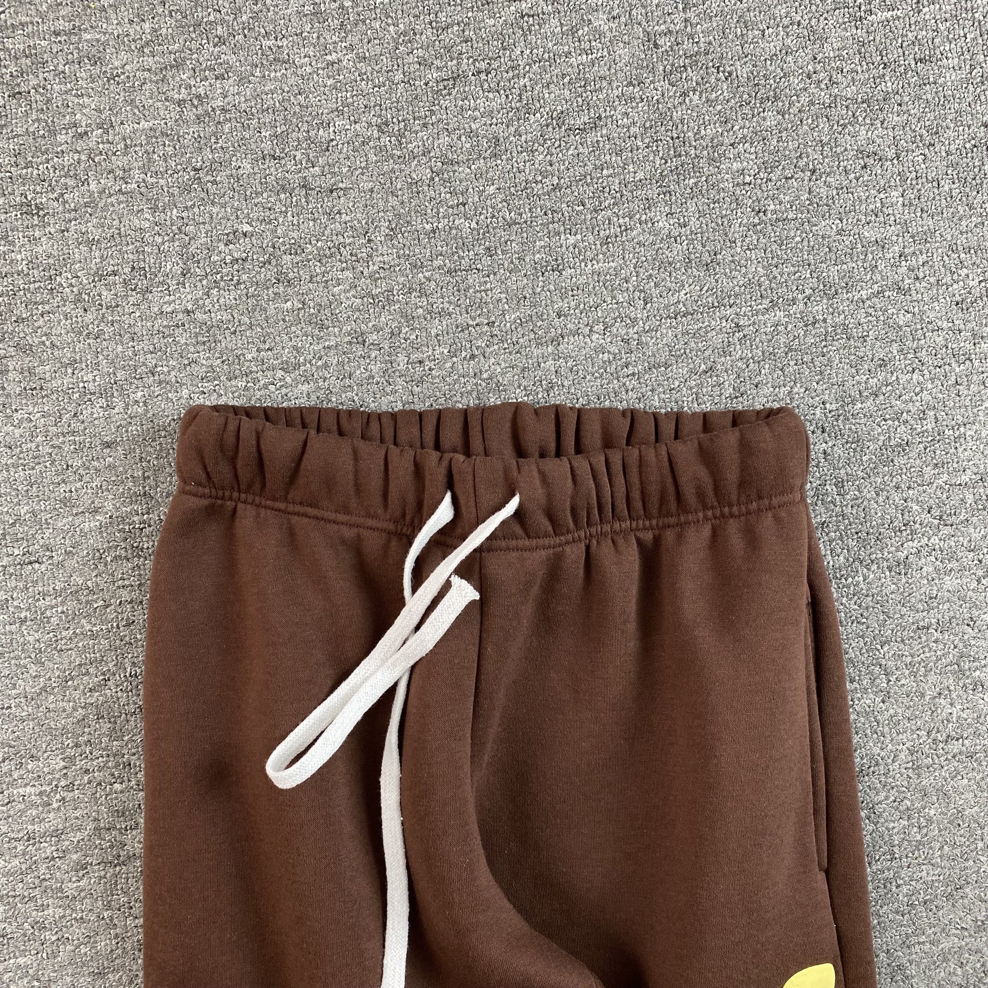 SYNA WORLD SWEATPANTS BROWN - Phantom Kicks