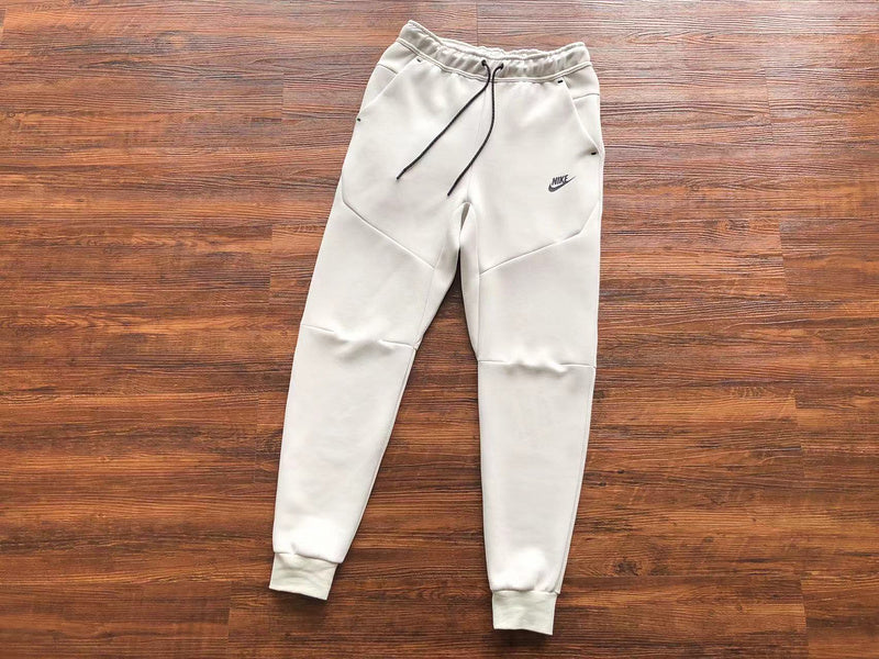NIKE TECH FLEECE PANTS x CREAMY WHITE - Phantom Kicks