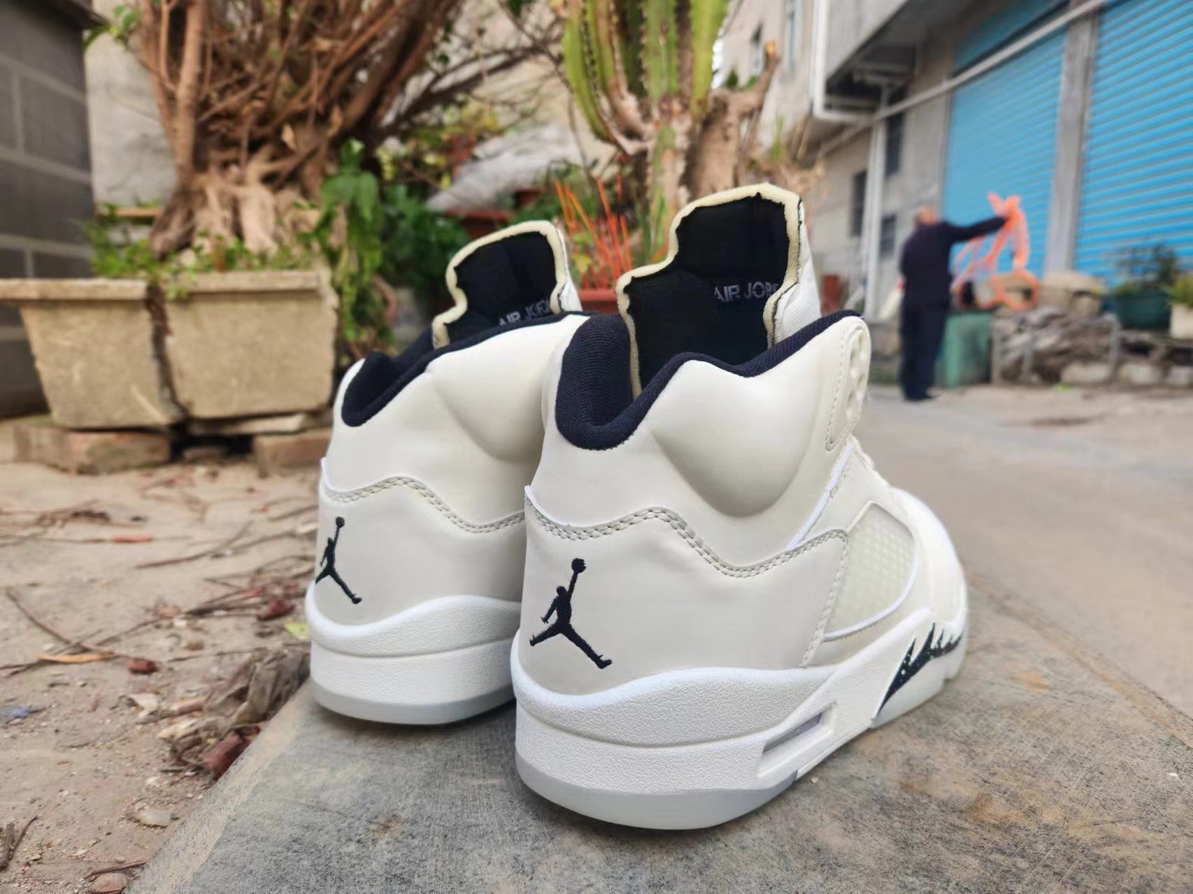 Jordan 5 Off-white - Phantom Kicks
