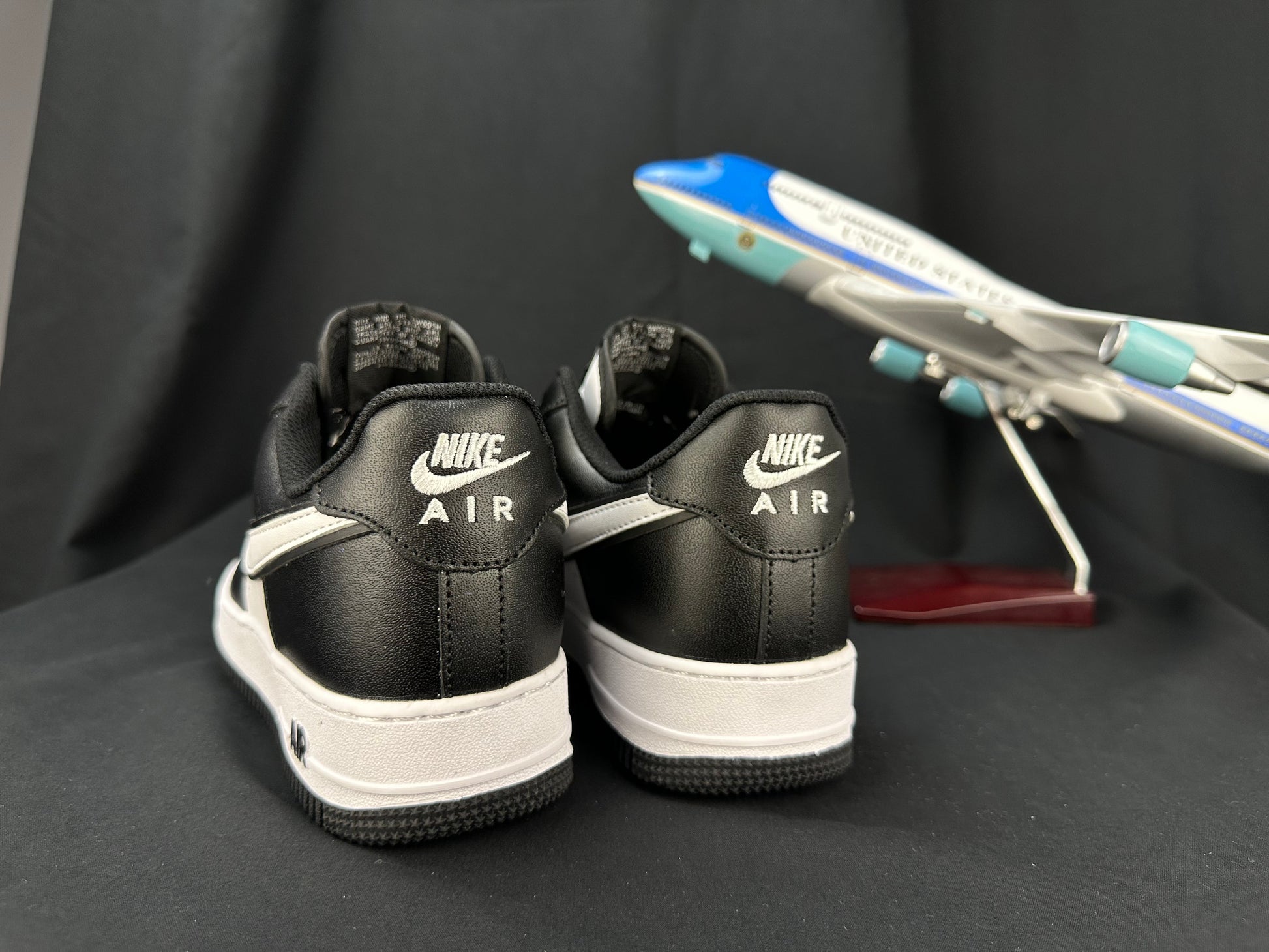 NIKE AIR FORCE 1 "Double Swoosh Panda" - Phantom Kicks