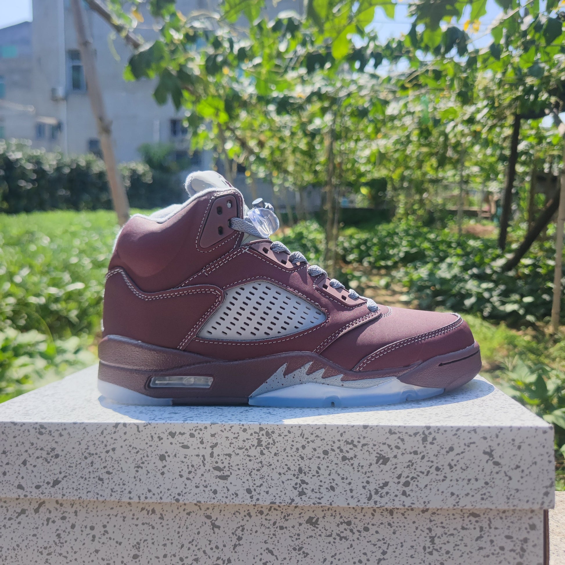 Jordan 5 maroon - Phantom Kicks