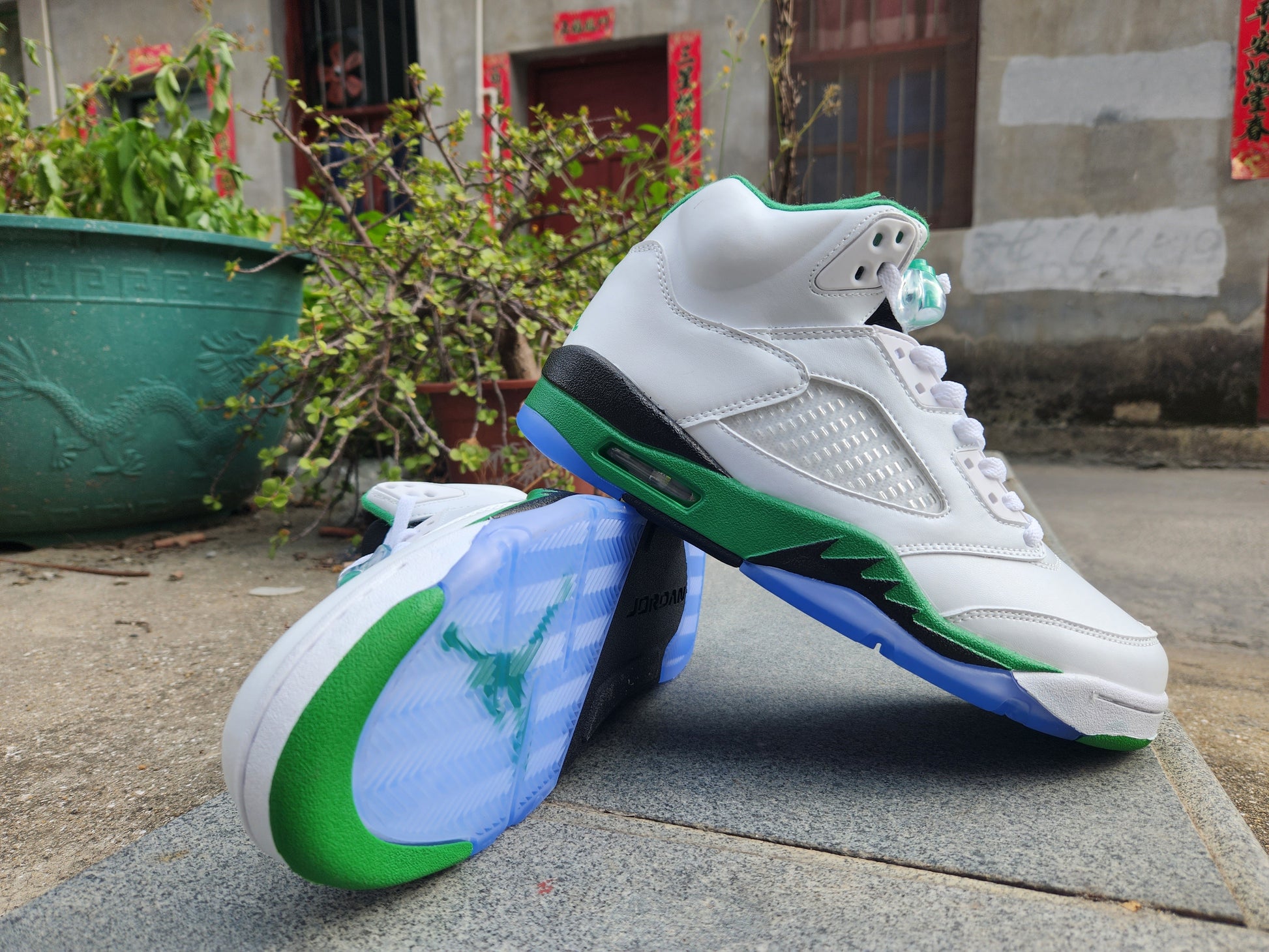 Jordan 5 white, green and black - Phantom Kicks