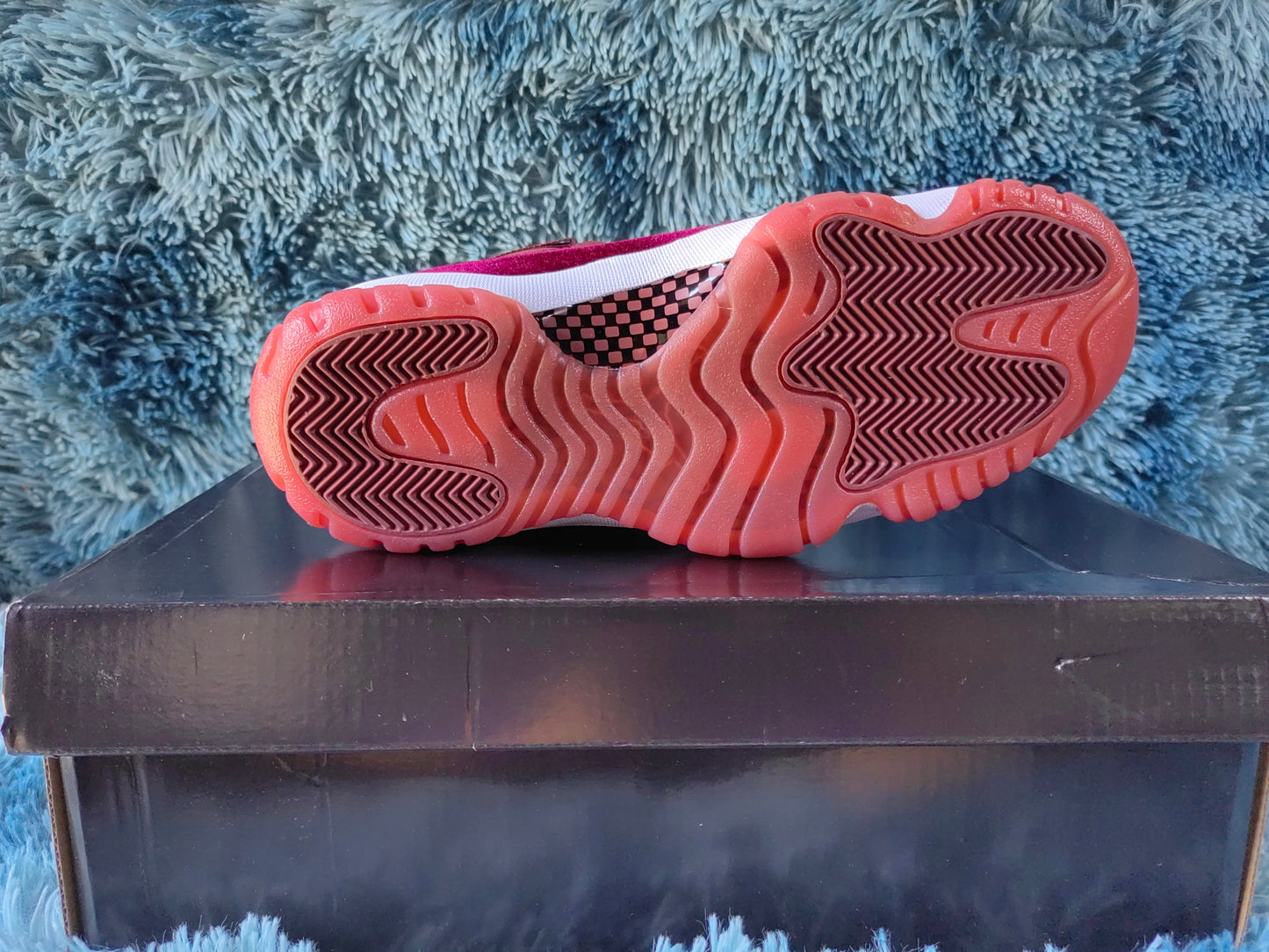 JORDAN 11 “Heiress” - Phantom Kicks