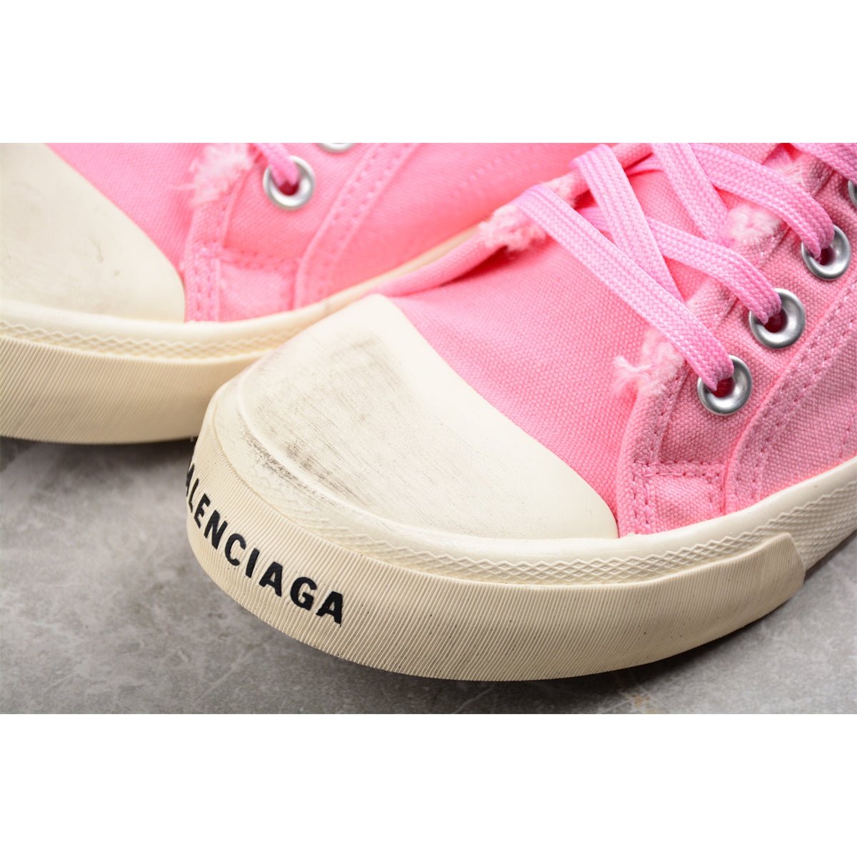 BALENCIAGA PARIS LOW x PINK - Phantom Kicks
