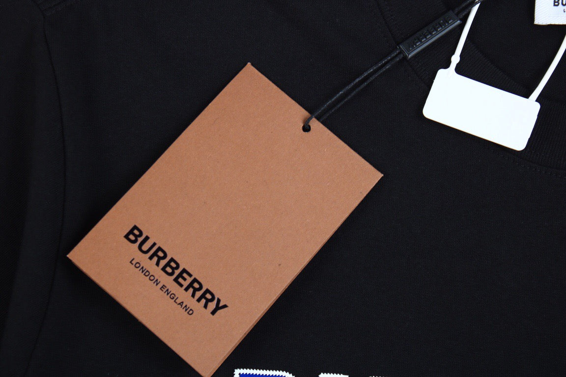 Burberry T-shirt with London England Logo - Phantom Kicks