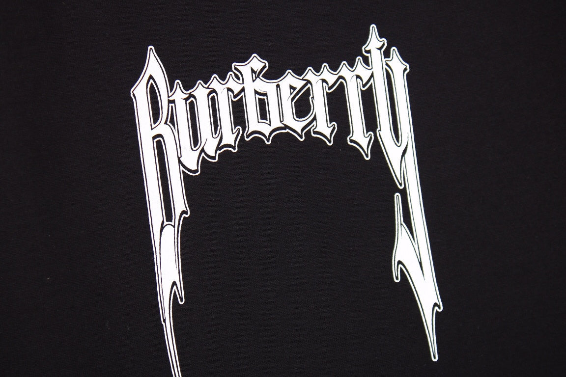 Burberry T-shirt with Gothic Logo - Phantom Kicks