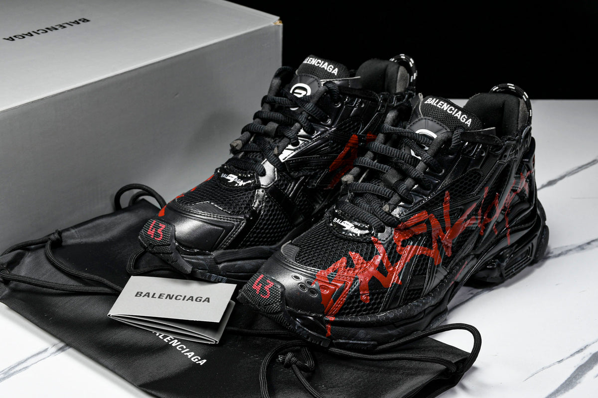 B Runner Black Graffiti