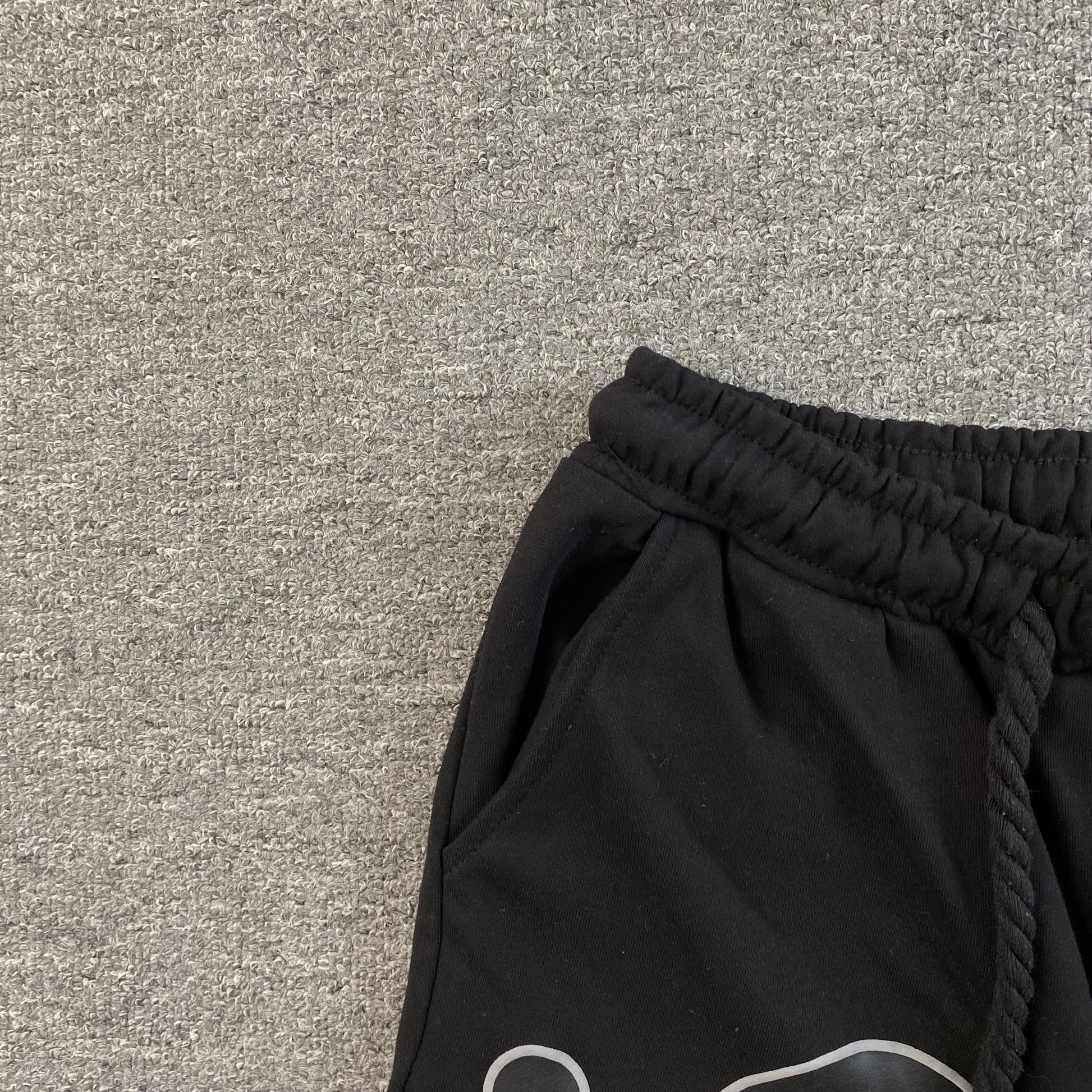 SYNA WORLD SHORTS BLACK - Phantom Kicks