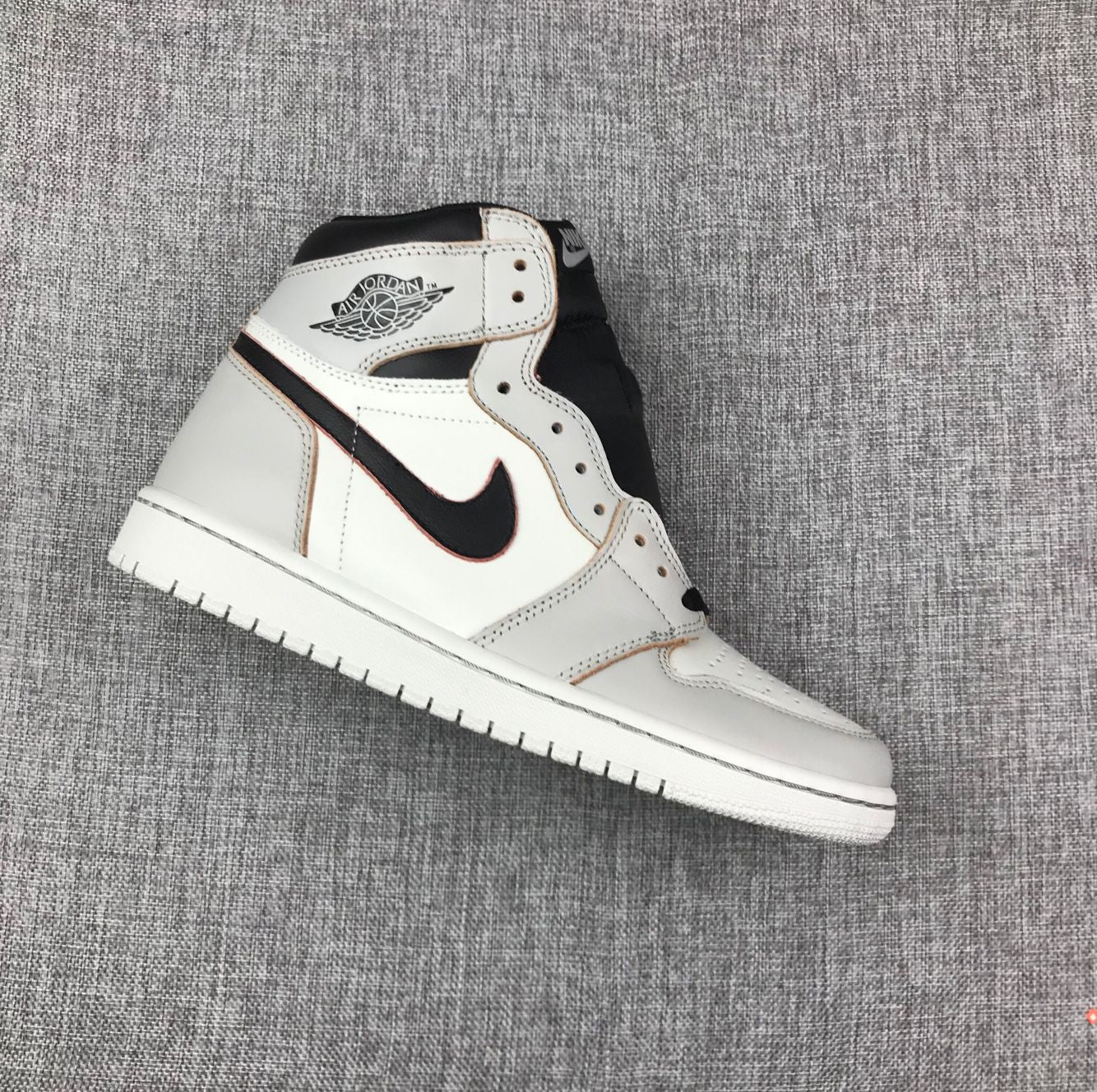 JORDAN 1 RETRO HIGH OG DEFIANT x SB NYC TO PARIS - Phantom Kicks