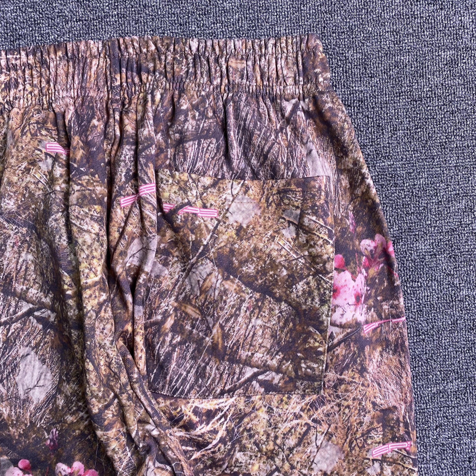 SP5DER REAL TREE OG WEB SWEATPANTS CAMO - Phantom Kicks