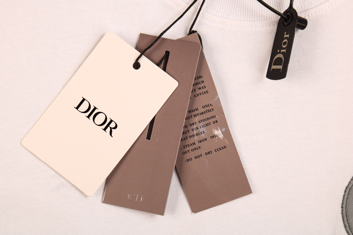 Dior T-Shirt with Floral CD Logo - Phantom Kicks