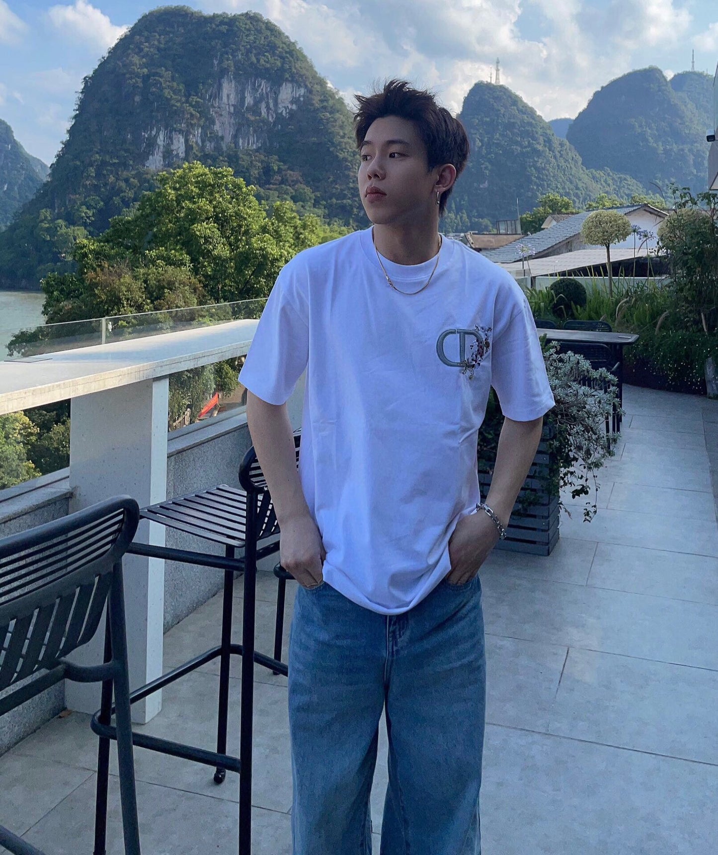 Dior T-Shirt with Floral CD Logo - Phantom Kicks