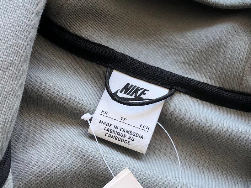 NIKE TECH FLEECE HOODIE x GREY/WHITE - Phantom Kicks