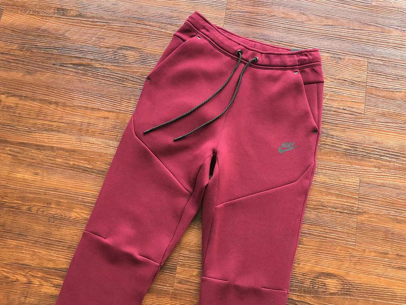 NIKE TECH FLEECE PANTS x BURGUNDY - Phantom Kicks